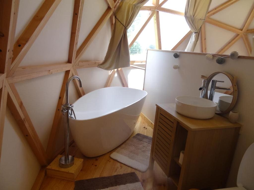 room-thumbnail