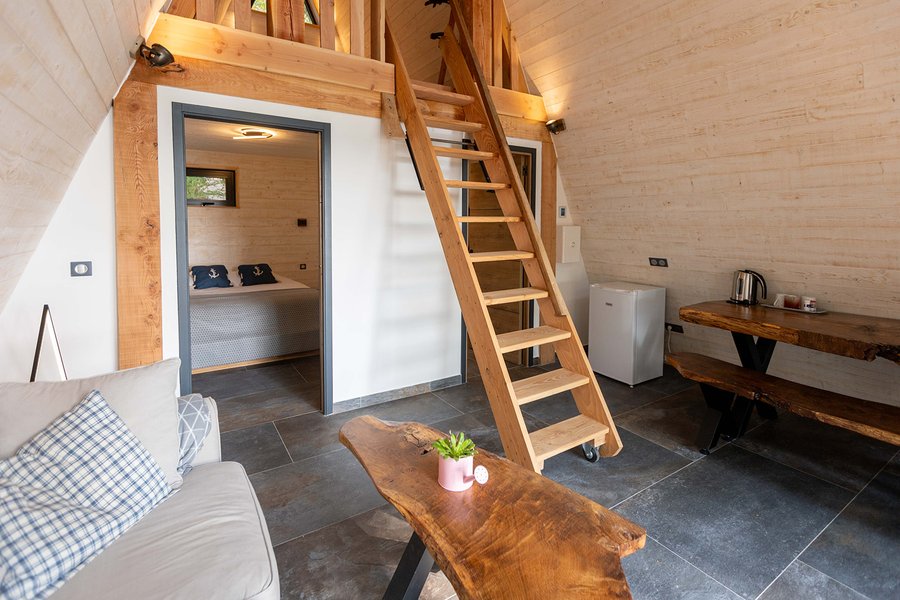 room-thumbnail